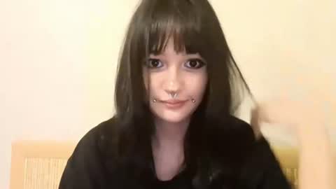 Sara online show from August 3, 7:43 pm