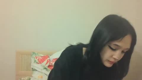 Sara online show from August 9, 2:18 pm