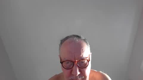 Jimmy Benido online show from April 22, 6:00 pm