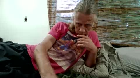 jizzmitten5 online show from June 8, 3:18 pm