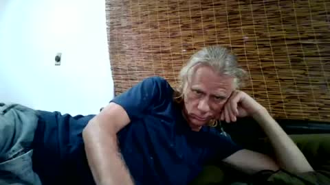 jizzmitten5 online show from July 5, 4:48 am