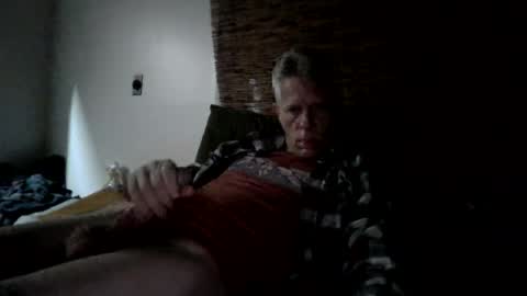 jizzmitten5 online show from July 15, 4:35 am