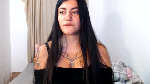 luuuuuuuuuu online show from July 3, 11:01 am