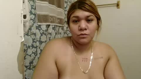 jnicole69 online show from June 28, 9:45 am