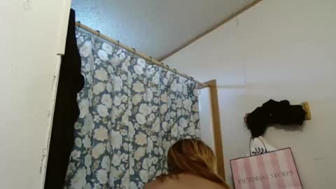 jnicole69 online show from August 15, 8:57 pm