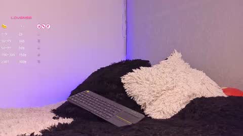 Joan Gonzalez online show from August 1, 7:47 am