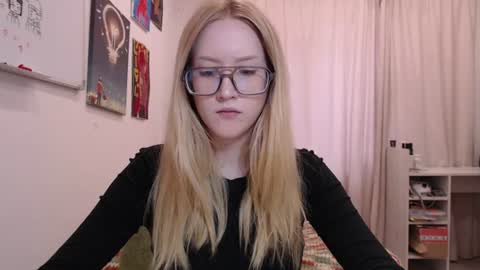 joan_kiss online show from July 15, 4:24 am