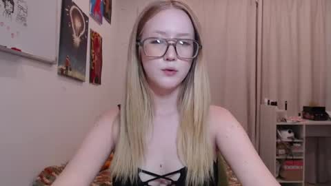 joan_kiss online show from August 3, 5:09 pm