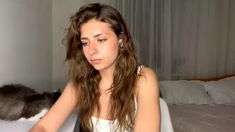 Bella online show from August 4, 6:27 pm