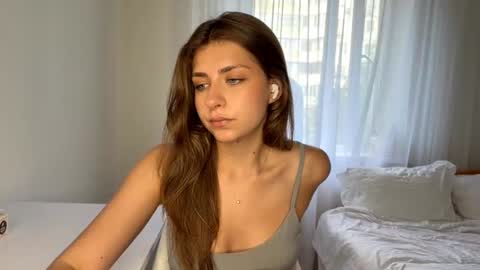 Bella online show from August 7, 3:12 pm