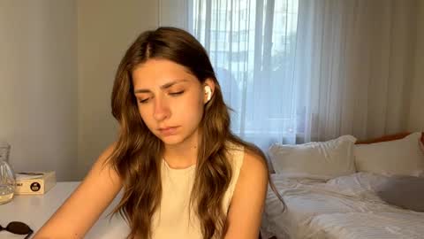 Bella online show from August 9, 5:14 pm