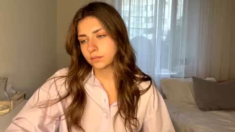 Bella online show from August 11, 5:15 pm
