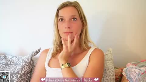 JoannaDea online show from August 1, 8:53 am