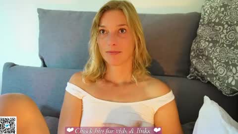 JoannaDea online show from August 10, 8:27 am