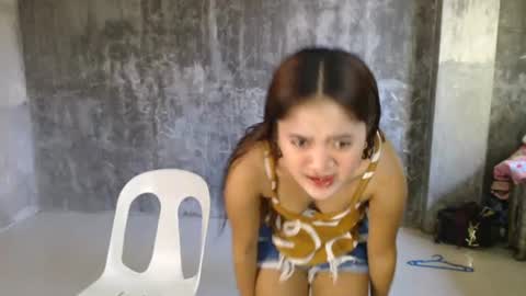 joanpinay505 online show from August 12, 1:30 am