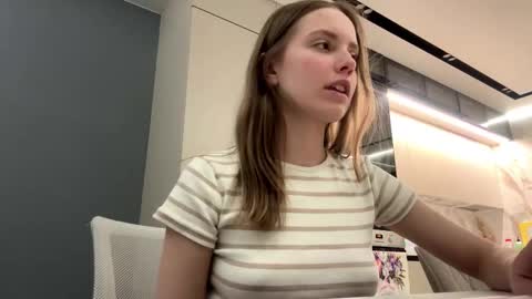 Lina online show from March 21, 1:36 pm
