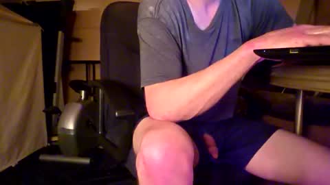 joeblow2481 online show from April 25, 7:03 am