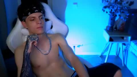 JOELXLANE online show from July 28, 10:05 pm