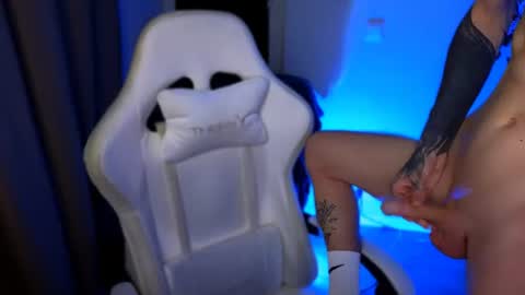 JOELXLANE online show from August 1, 9:54 pm