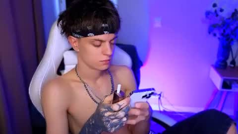 JOELXLANE online show from August 13, 6:16 am