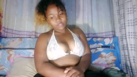 joenah012 online show from August 14, 4:10 pm