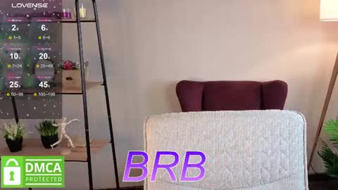 Mia online show from August 14, 1:59 pm