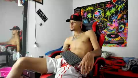 johan_and_antonella online show from August 8, 7:36 pm
