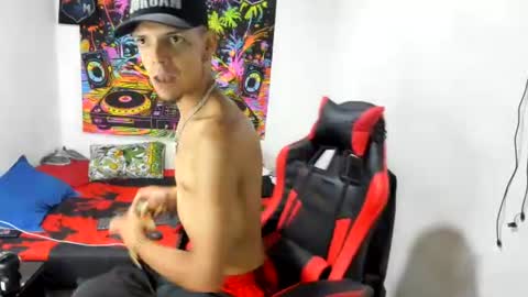 johan_and_antonella online show from August 10, 2:02 am