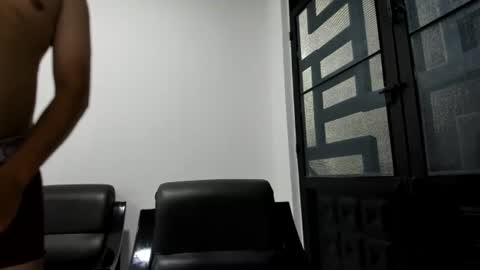 johan_bezos online show from August 5, 5:38 am