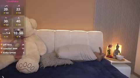 johana_fox_ online show from August 1, 11:44 pm