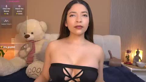 johana_fox_ online show from August 3, 12:50 am