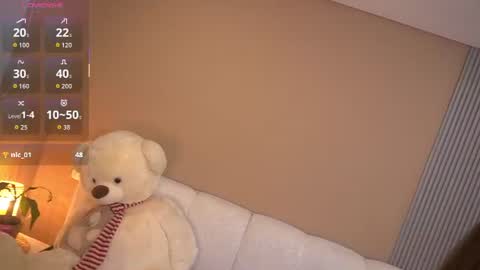 johana_fox_ online show from August 4, 11:35 pm