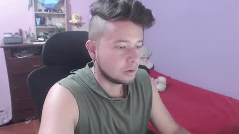JOHAN independient model online show from August 4, 3:53 pm