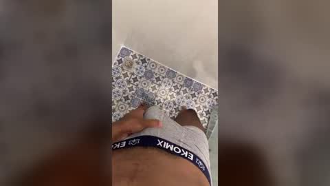 johanny1205 online show from August 8, 7:41 am