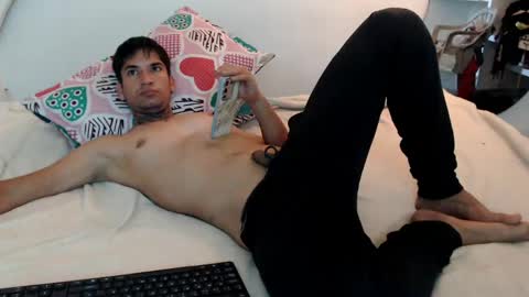 johanoro333 online show from June 1, 1:14 pm