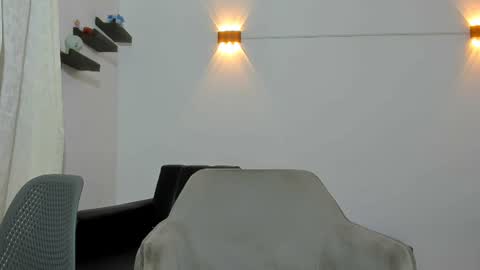 john_ssnow29 online show from June 23, 6:58 am