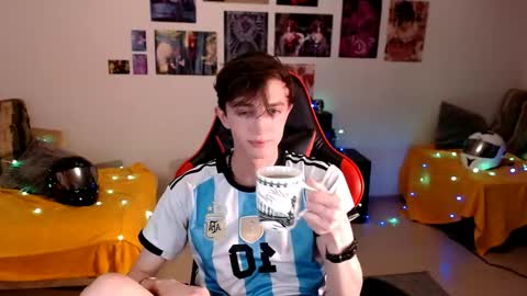 john_winx online show from May 19, 4:19 pm