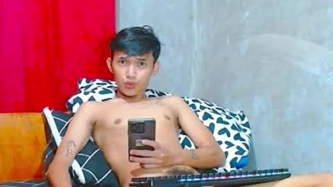 JohnXxx online show from August 4, 1:08 pm