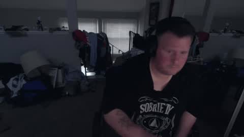 johnfernandez784 online show from July 7, 9:46 am