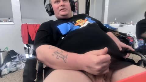 johnfernandez784 online show from August 9, 2:29 pm
