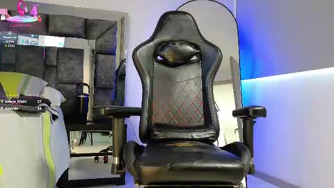 johnjaguar  online show from July 23, 5:26 pm