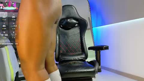 johnjaguar  online show from July 28, 3:29 pm