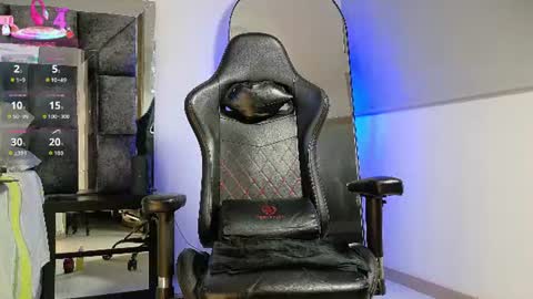 johnjaguar  online show from August 7, 12:43 am