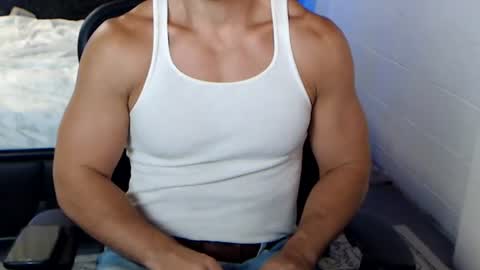 Johnnie Redd online show from August 6, 1:26 am