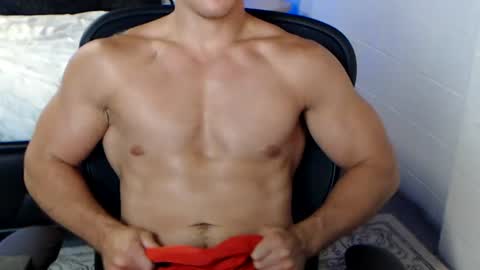Johnnie Redd online show from August 12, 2:58 am