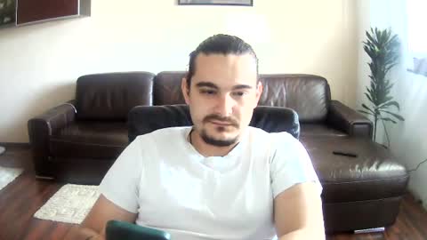 johnnybravovici online show from July 5, 10:18 am