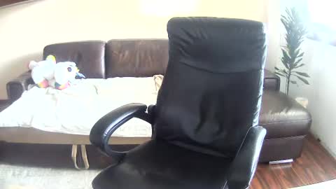 johnnybravovici online show from July 12, 10:32 am
