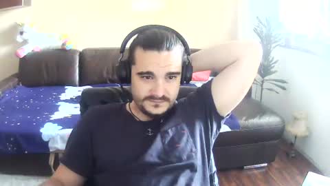 johnnybravovici online show from July 16, 6:58 am