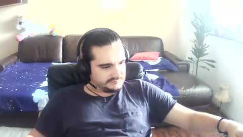 johnnybravovici online show from July 16, 9:10 am