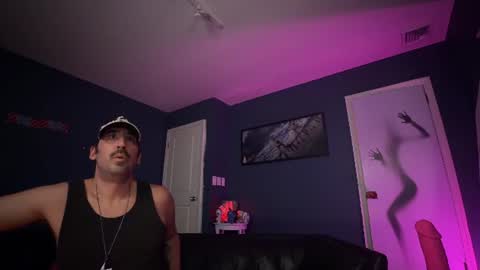 Johnny from Space online show from June 11, 12:39 am
